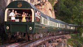 Най-луксозният азиатски влак се завръща (ВИДЕО)