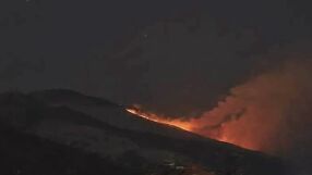 Взривове до границата ни: Пожарът в Гърция възпламенява стари мини