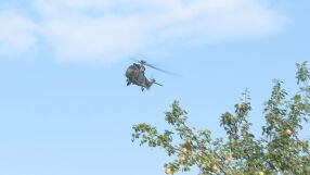 Хеликоптер „Кугър“ облита района на взривените складове край Елин Пелин