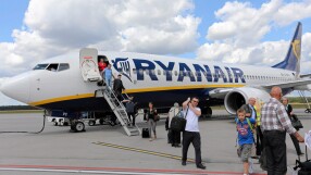 Защо Ryanair затваря офиса си в Атина?