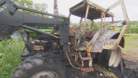 На пепел: Опожариха дома и машините на арендатор