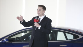 Мъск направи най-голямата продажба на акции на Tesla 