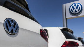 Производител №1 по електомобили в света: Volkswagen иска да изпревари Tesla 