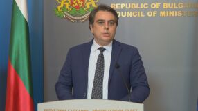 Асен Василев: България губи 500 млн. лева от такси за превалутиране на лева в евро