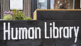 Човешката библиотека - наемате човек вместо книга