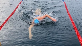 Петър Стойчев - 200 м плуване под нулата (СНИМКИ)