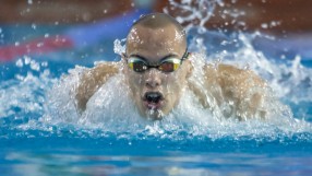 Федерацията по плуване разреши на Антъни Иванов да тренира извън националния