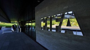 ФИФА отвори специален трансферен прозорец за играчи в Русия и Украйна