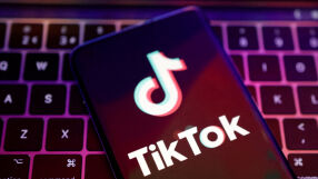 TikTok пуска и приложение за снимки 