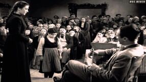 Годишната заплата от 1000 гроша на Рада Госпожина от “Под игото” днес е 1280 лв.