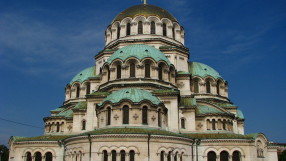 Кой дава пари за строежа на катедралата “Св. Александър Невски”?