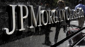 Двойка обвинява банката JPMorgan, че е продала бижутата от сейфа им