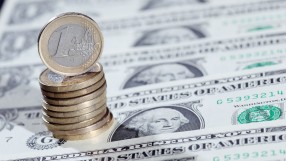 Доларът расте спрямо паунда, а еврото още поевтиня