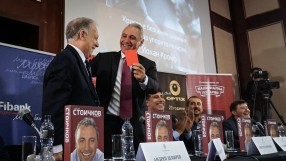 Съдията, настъпен от Христо Стоичков: Той е великолепен човек извън терена