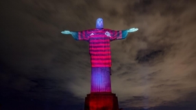 Статуята на Христос с футболна фланелка заради Копа Либертадорес 