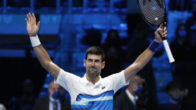 Джокович потегли с победа във финалите на ATP