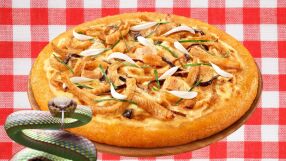 Верига за бързо хранене пусна пица с месо от змия (ВИДЕО)