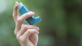 Инхалаторите за астма отделят огромно количество емисии 