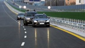 За около 3 млн. лв.: Премиерът, президентът и председателят на НС очакват 3 бронирани коли
