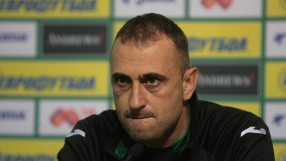 Българските треньори скочиха в защита на Петев