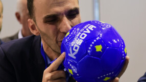 Косово - футболна мечта и разделени братя