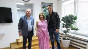 Бербатов се подготвя за Индия с посещение в посолството (СНИМКИ)
