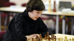 Латвийска министърка победи световната шампионка по шах