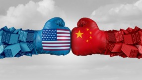 Влизат в сила новите мита между САЩ и Китай
