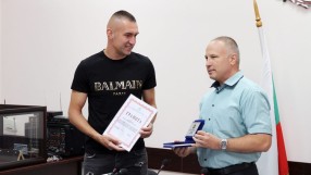 Областният управител на Стара Загора награди Камбуров след рекорда