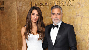 Джордж и Амал Клуни блестящи на наградите 