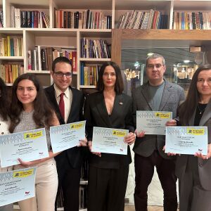 Снимка: 13 лица на bTV Media Group и bTV Radio Group се включиха в „Походът на книгите“...