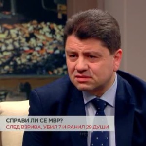 Снимка: Красимир Ципов: Операцията по източване на цистерните е изключително сложна и рискова