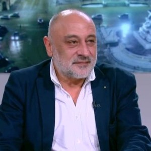 Снимка: Д-р Николай Болтажиев: В момента персоналът на болниците работи без пари