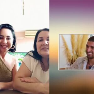 Снимка: Благовеста и Денис разговарят с близките си