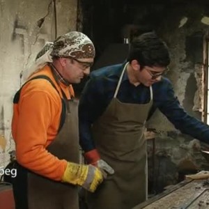 Снимка: Ще усвои ли Сашо Кадиев тънкостите на кованото желязо?