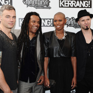 Снимка: Skunk Anansie с първия лайв албум и DVD