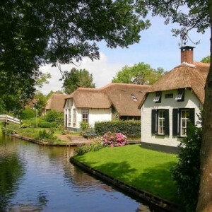 Снимка: Невероятният Giethoorn – градът без пътища 