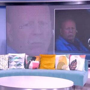 Снимка: Брус Уилис с неочаквана публична поява в Лос Анджелис