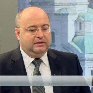 Снимка: За олигарските, обръчите от фирмите и безсилието на държавата