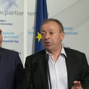 Снимка: Отцепниците от ИТН с брифинг в парламента