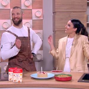 Снимка: Chef Николай Немигенчев приготвя миш-маш и маслени бисквити с кремю с бял шоколад