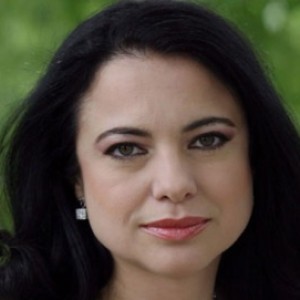 Снимка: Теодора Енчева с награда за филма "Българин от Ресен"