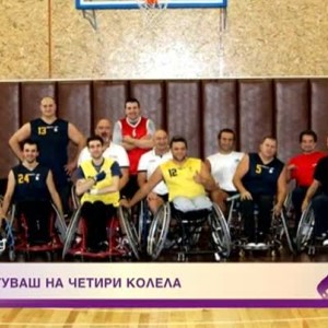 Снимка: Как един техник намери спасение в баскетбола, след като асансьор го прикова към...