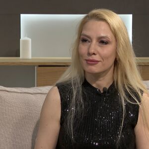 Снимка: Деси Бакърджиева за силата да продължи напред след загубата на бащата на детето...