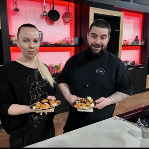 Снимка: Още рецепти: Бял боб конфи с чоризо, крем от печен чесън, еспума от люти чушки и...