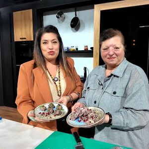 Снимка: Още рецепти: Пастет и руло от червен боб от Наира и Лариса