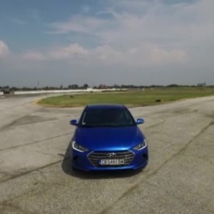 Снимка: "Тест": Hyundai Elantra 1.6 MPI