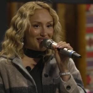 Снимка: Музиката на Дара Екимова успя да разчувства фермерите