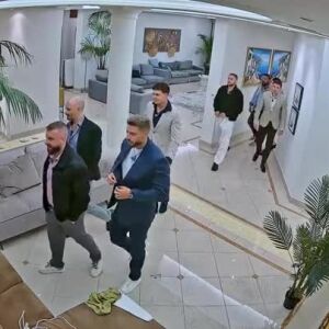 Снимка: Габриела усеща интерес от срана на Валентин