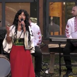 Снимка: Във фермата гостува Петя Панева - народната певица успя да разчувства всички